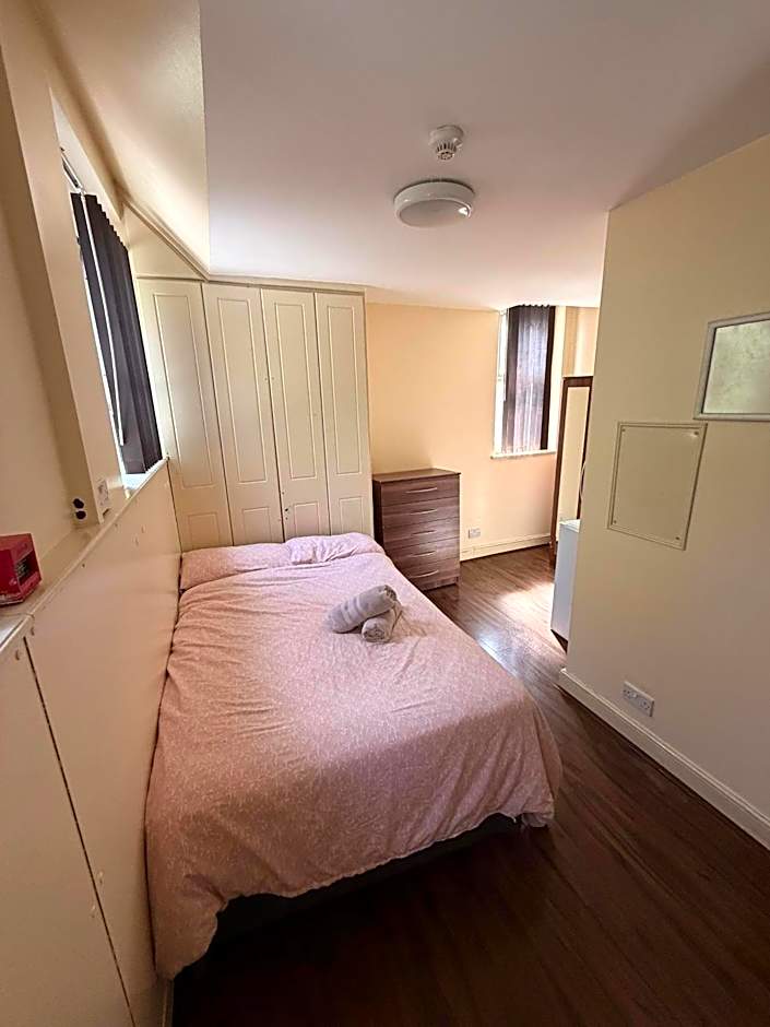 24/7 London Hostel