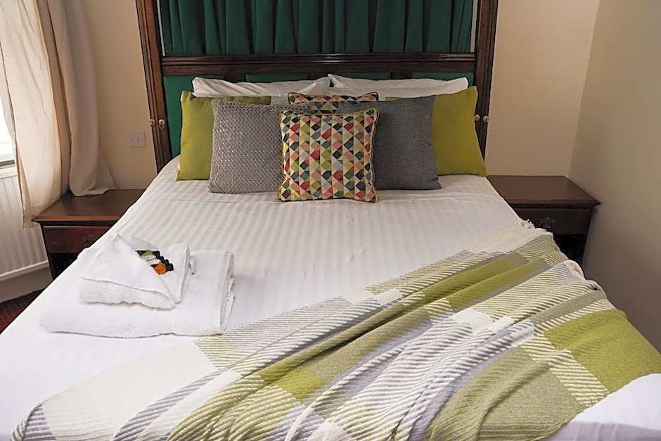 Hotel Samrat, Jabalpur