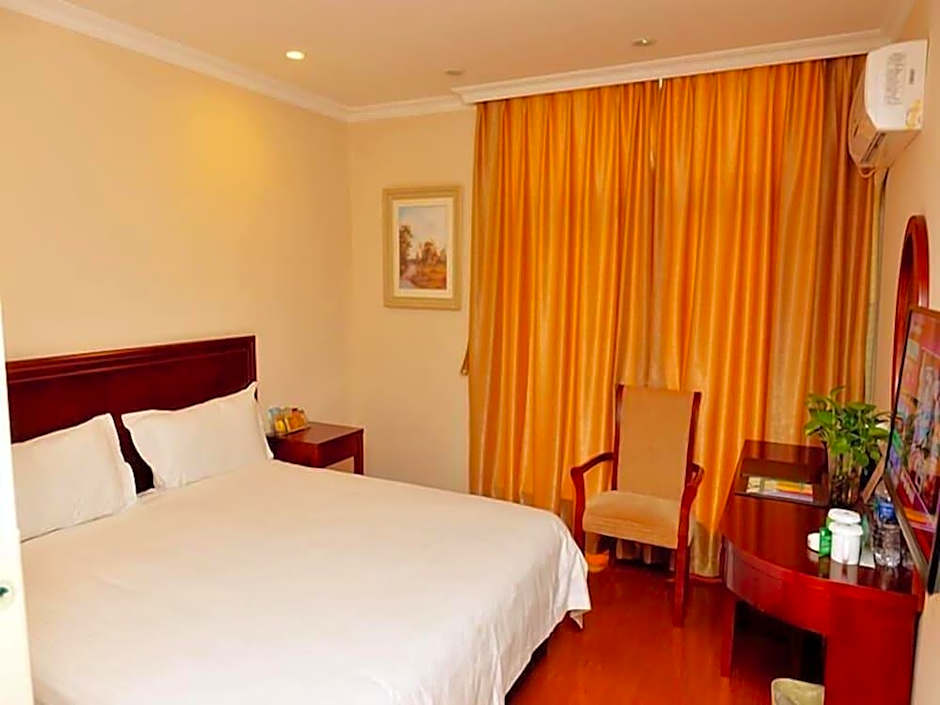 GreenTree Inn Jiaxing Zhapu jiulong Mountain Express Hotel