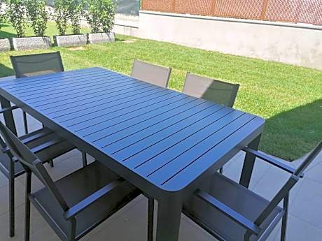 Deluxe Two Bedroom Apartment -Dependance Garden View