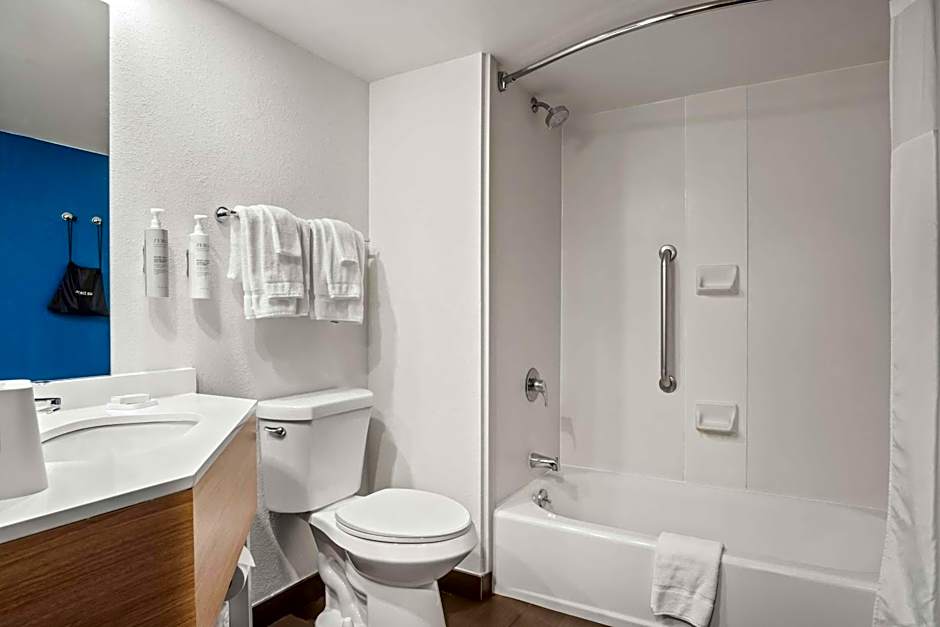 Spark by Hilton Stevensville