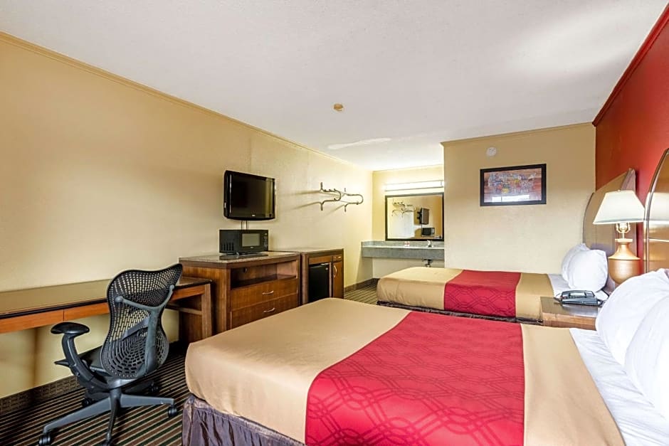 Econo Lodge Airport near Billy Graham Parkway
