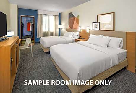 2 Queen Beds