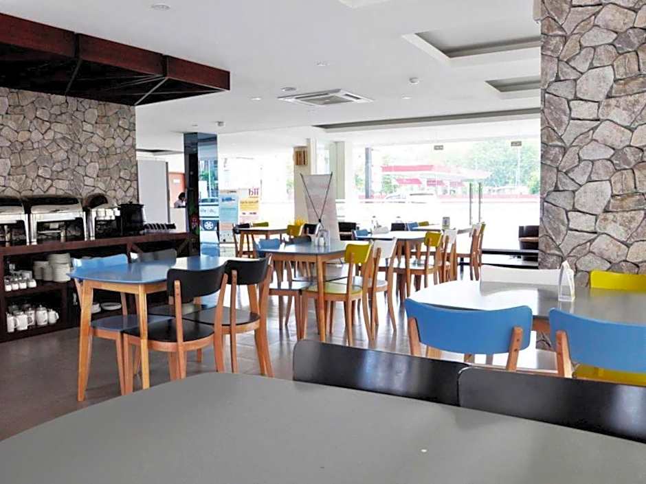 Nite And Day Batam Jodoh Square