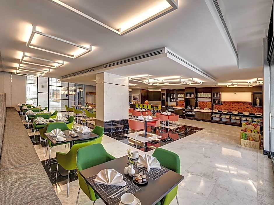 Novotel Sharjah Expo Centre