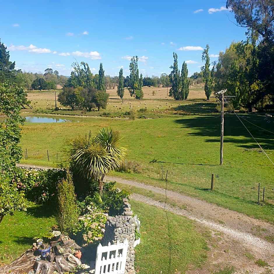 Ashcott Homestead Bed & Breakfast