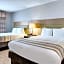 Country Inn & Suites by Radisson, Grand Rapids Airport, MI