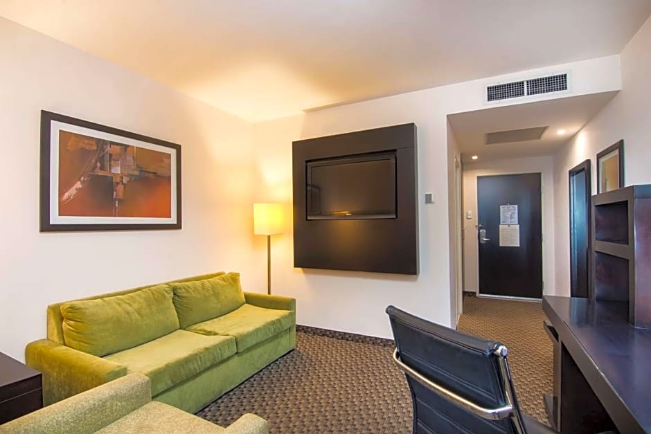DoubleTree By Hilton Queretaro