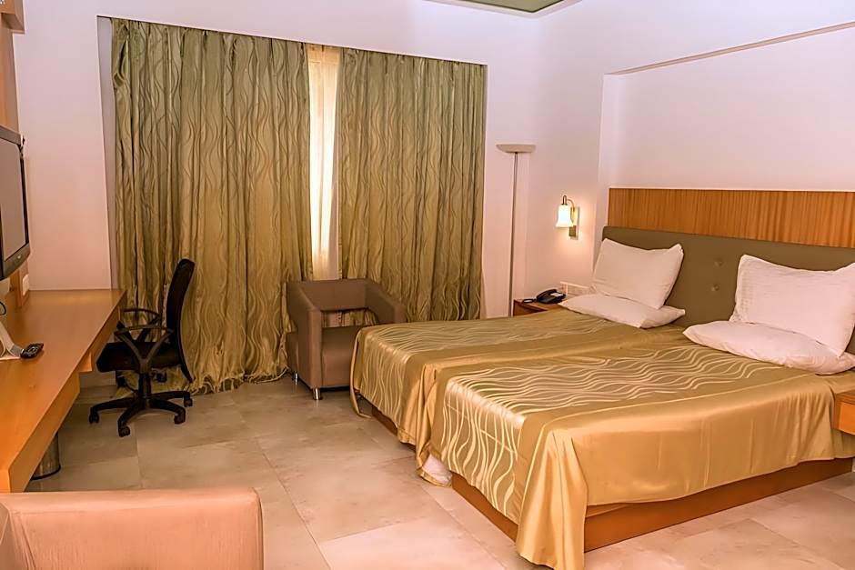 Srinivas Saffron Hotel