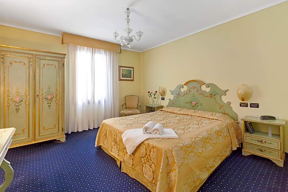 Photo 1 of 6 of Superior 1 Double Bed or 2 Beds