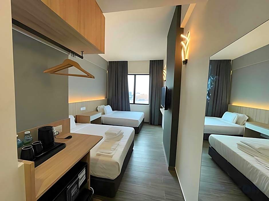 DJ Citi Plaza Hotel & Suites