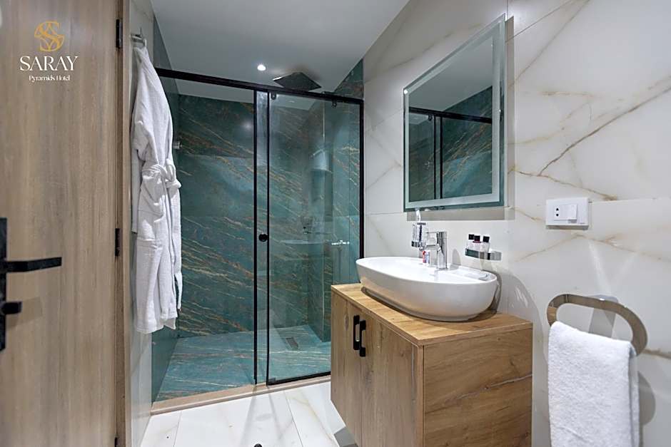 Saray Pyramids & Museum View Hotel