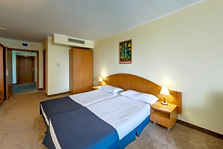 Double economy room