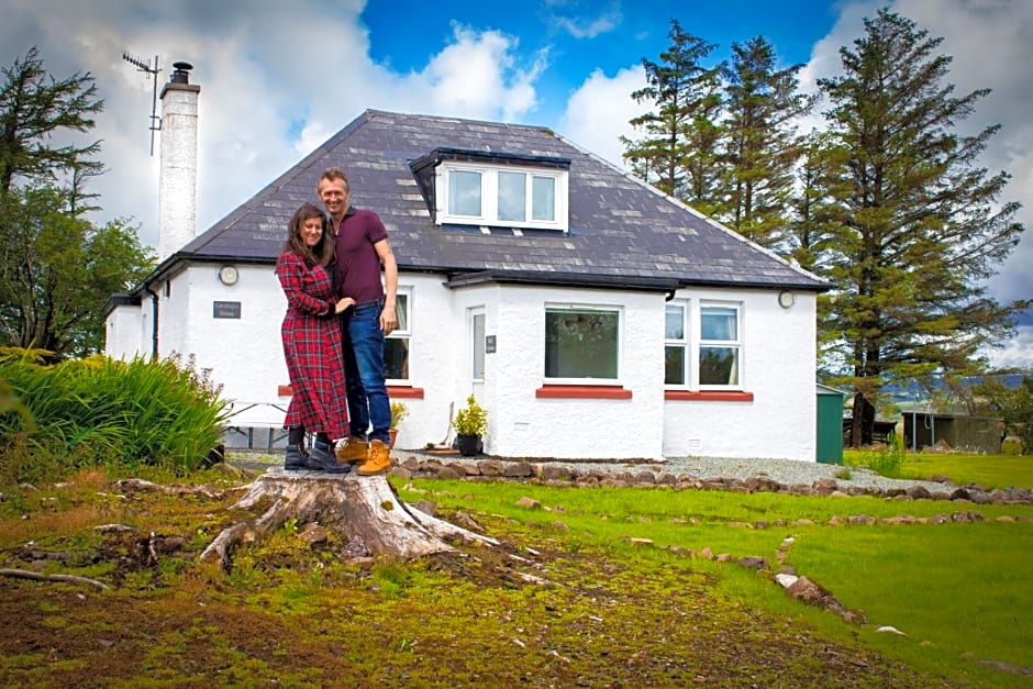 The Red Red Robin Cottage