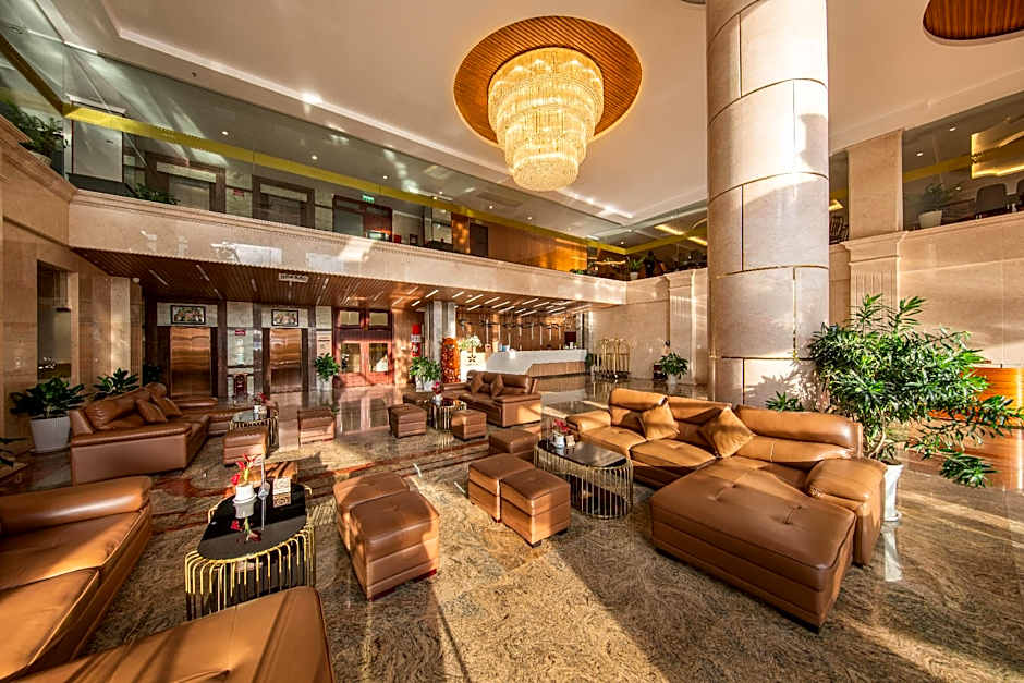 Van Phat Riverside Hotel