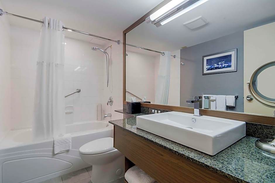 Best Western Premier Chateau Granville Hotel & Suites & Conference Centre