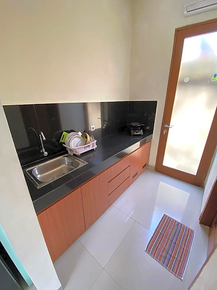 Ayu Love and Harmony Guest House