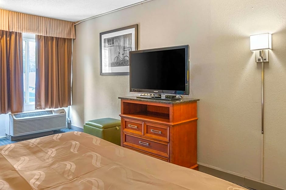 Quality Inn & Suites Apex-Holly Springs