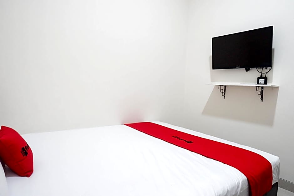 RedDoorz Syariah near RS Mitra Keluarga Tegal