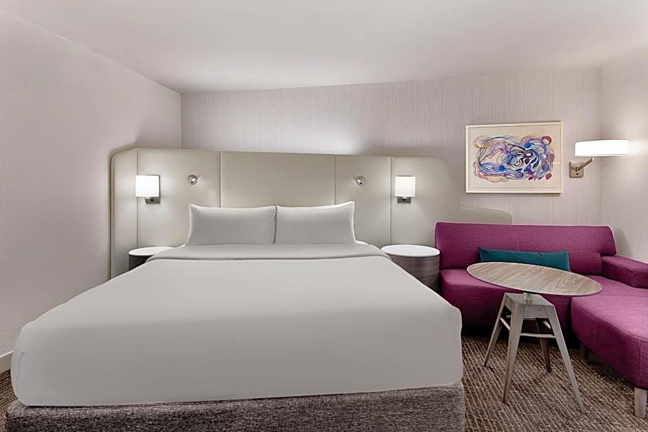 Crowne Plaza Atlanta Perimeter at Ravinia By IHG