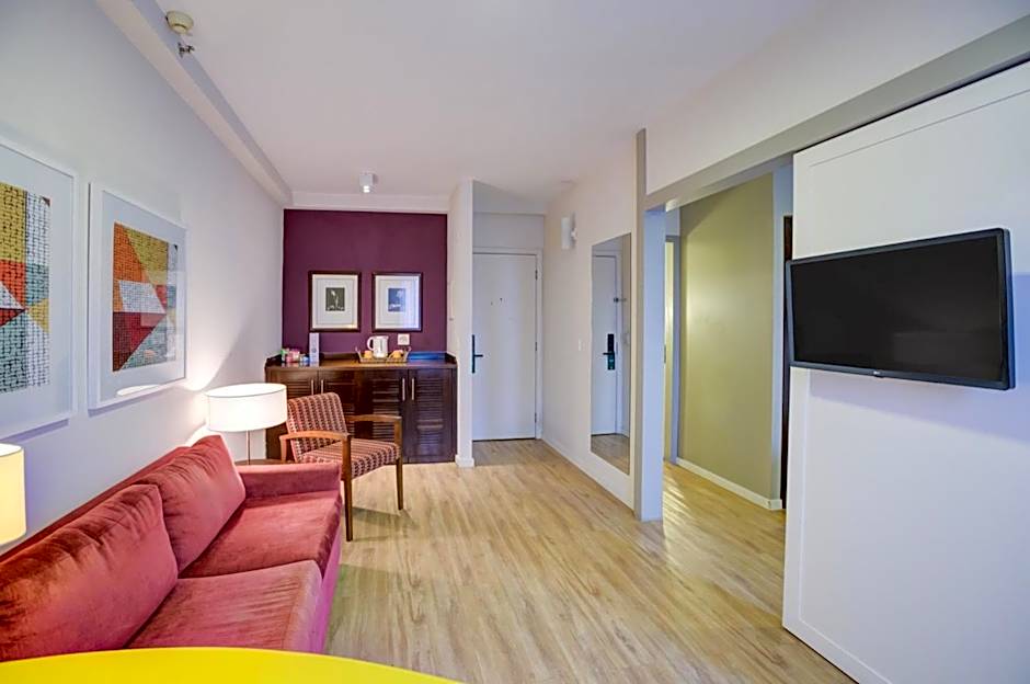 Quality Suites Alphaville