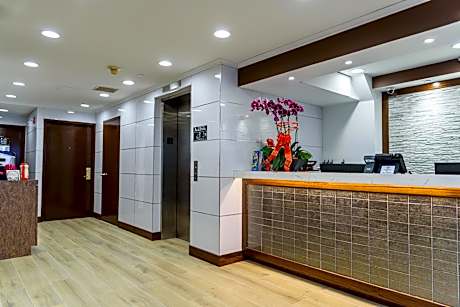 Flushing Central Hotel