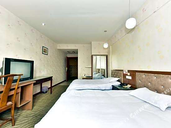 Qiha Hotel (Cixi Zhangqi Shop)