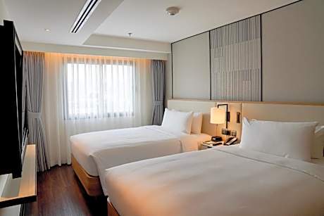 Three-Bedroom Apartment with Balcony