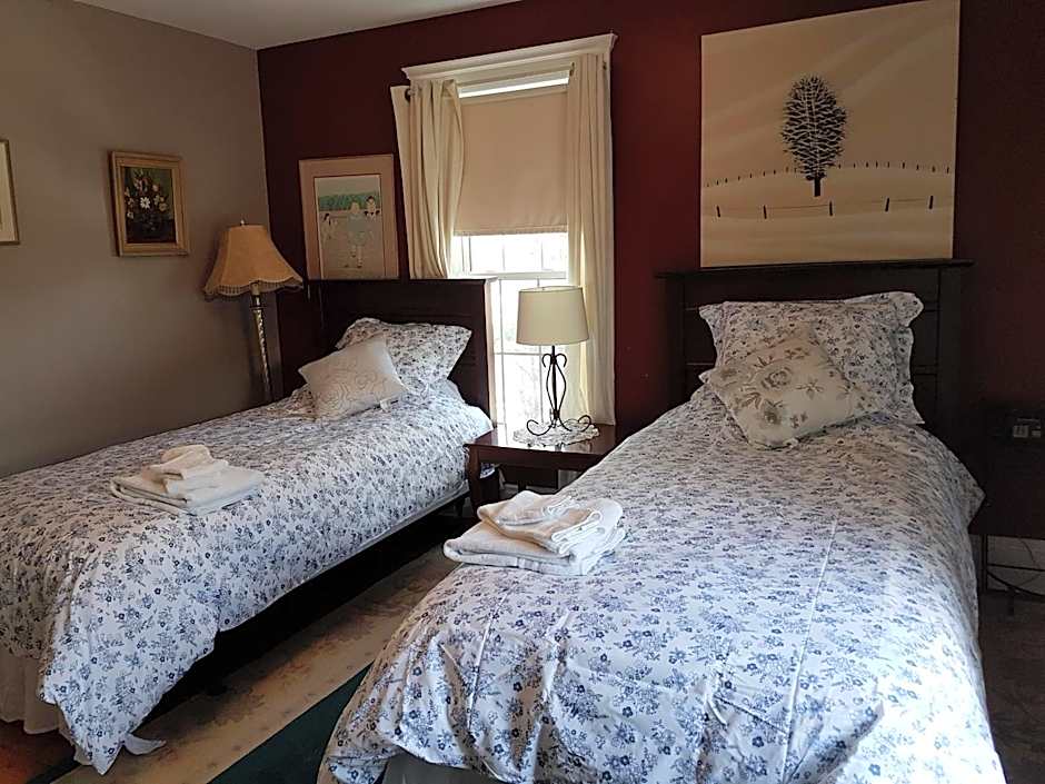 Ye Olde Walkerville Bed & Breakfast