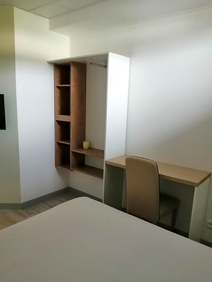 APPARTEL 76 CHAMBRES