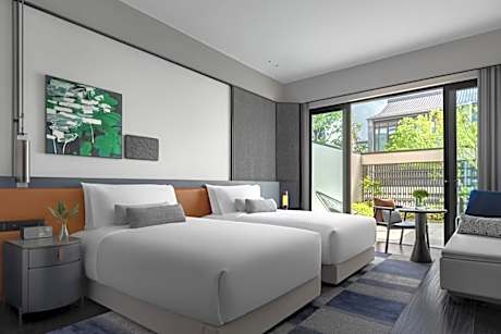 2 Double Essential Outdoor Living Area