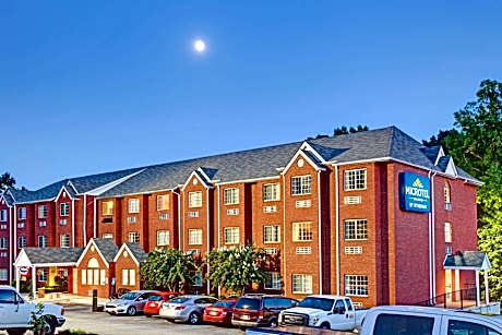 Microtel Inn & Suites by Wyndham Stockbridge/Atlanta I-75