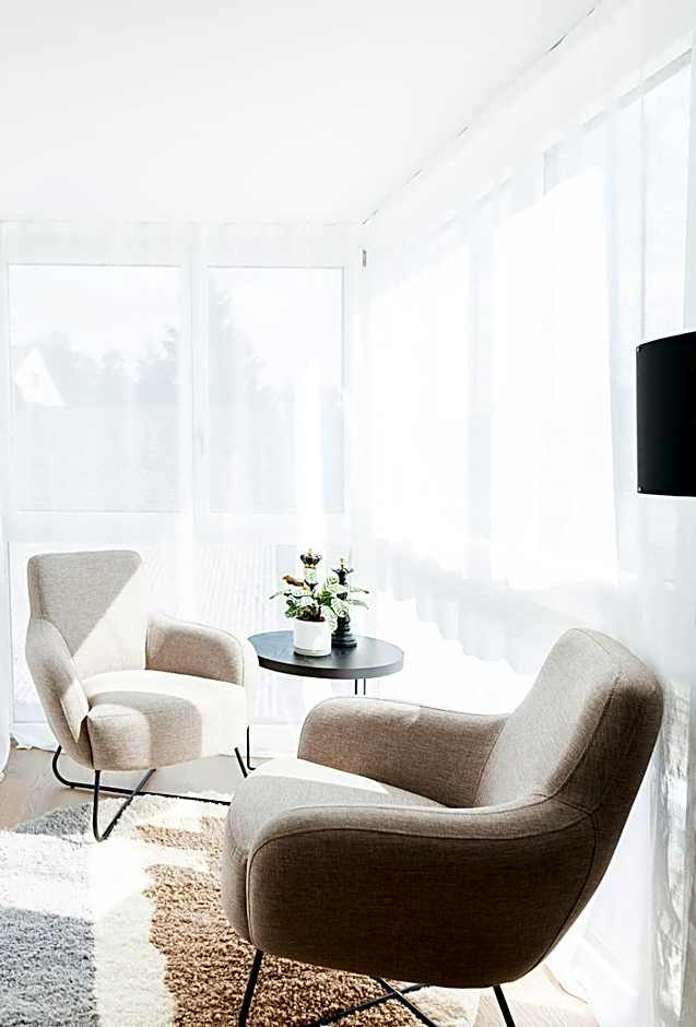 Lamira - Serviced Apartments