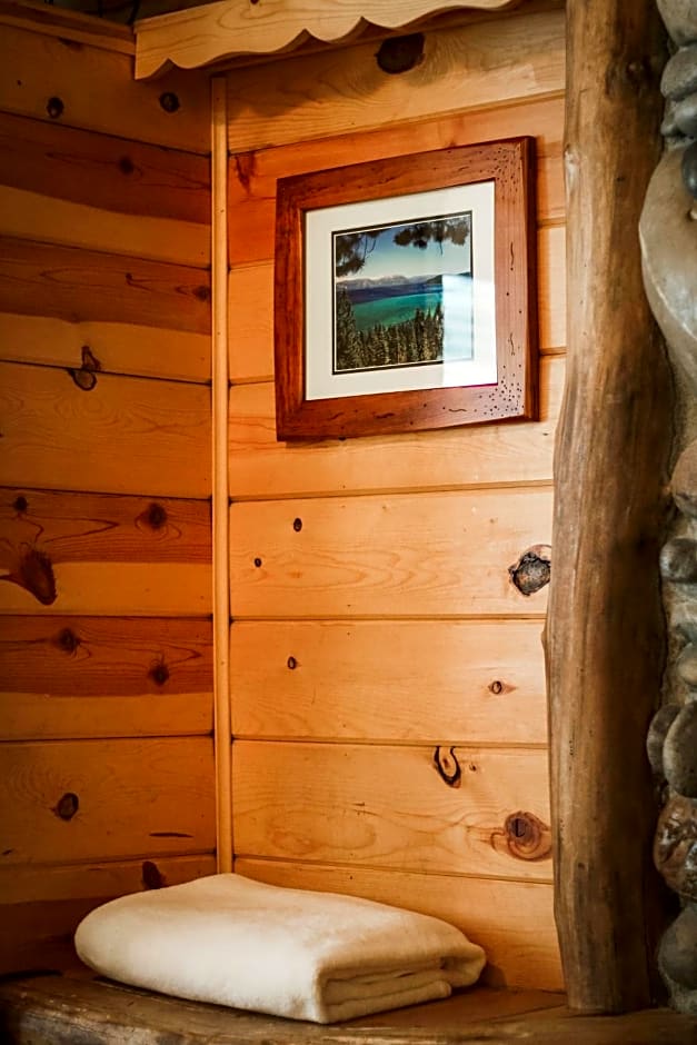Heavenly Valley Lodge Bed & Breakfast