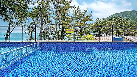 Yeosu Sea&Blue Family Pension