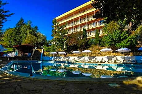 Vezhen Hotel - Free Parking