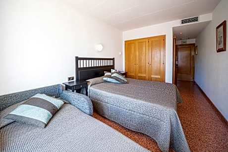 Triple Room (2 Adults + 1 Child)