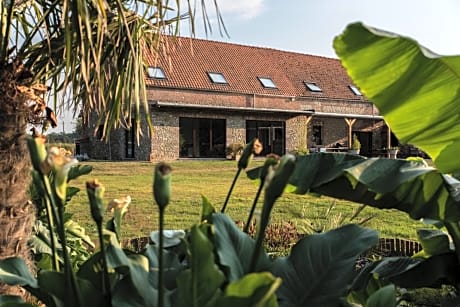 Au Petit Canteleu - Bed & Breakfast