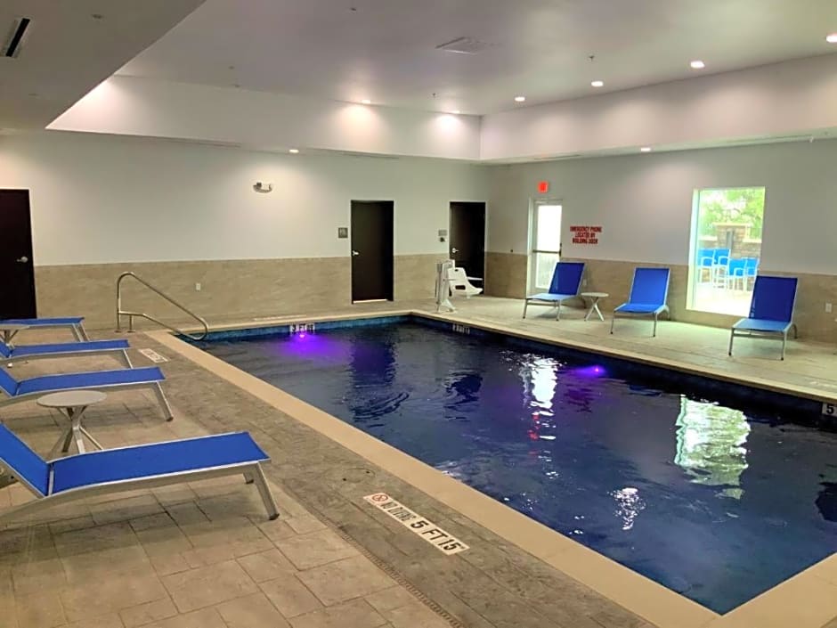 Comfort Suites