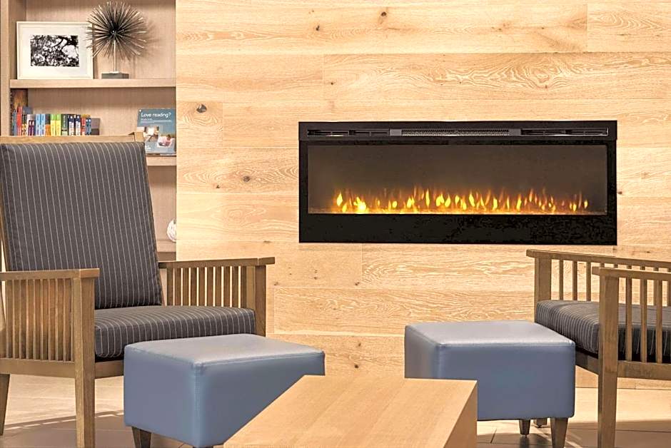 Country Inn & Suites by Radisson, Dubuque, IA