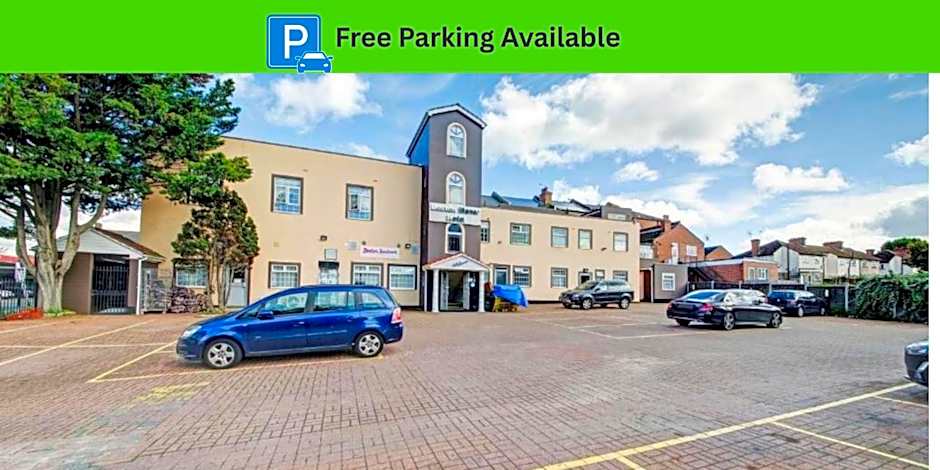 OYO Bostons Manor Hotel