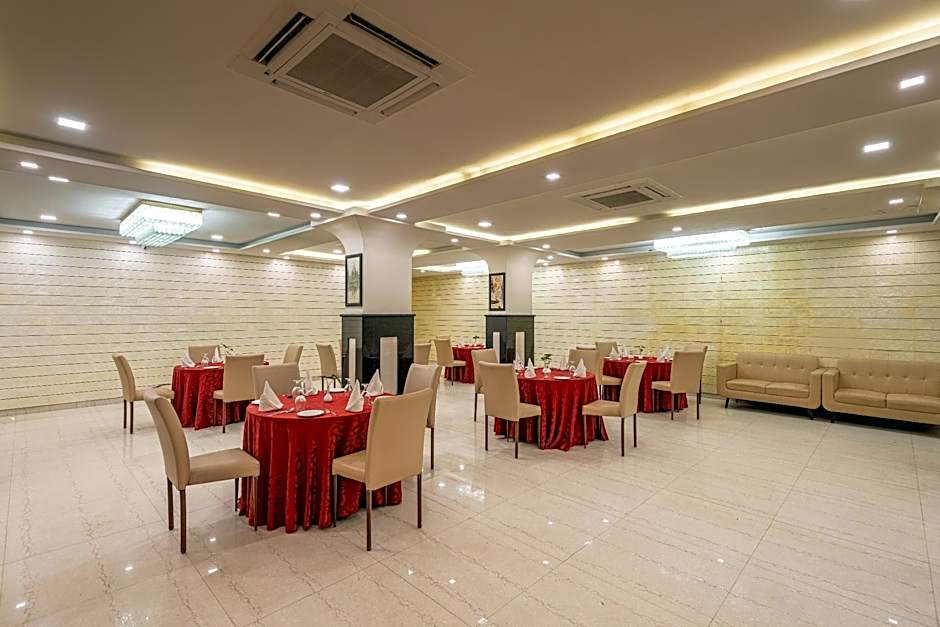 Zone Connect by the Park Katra