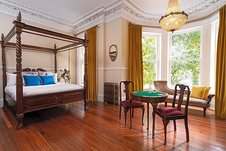 The Harrison Chambers of Distinction