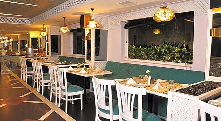 The Central Court Hotel