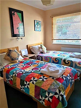 Twin Room with Private Bathroom