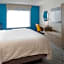 Holiday Inn Express Hotel & Suites Fort Atkinson By IHG