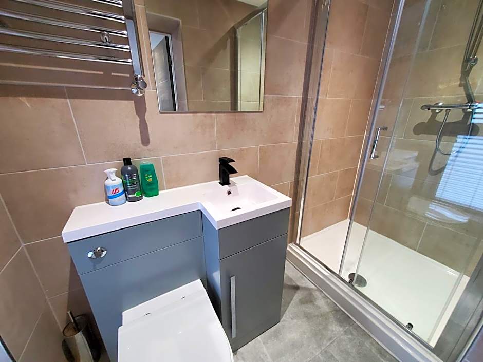 The Ashcroft Studios & Apartments with Free Parking