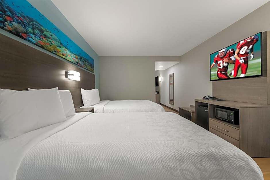 Red Roof PLUS & Suites Virginia Beach - Seaside