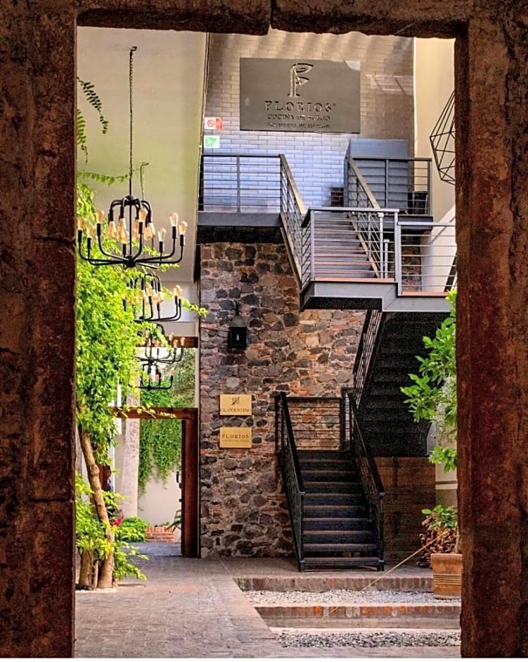 Clandestino Hotel Pila Seca