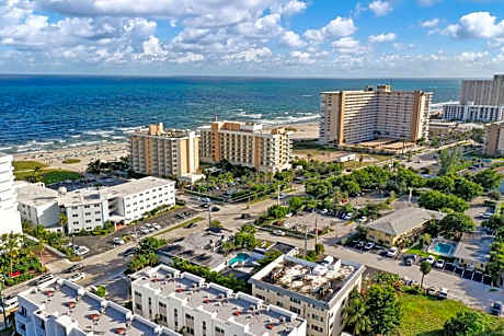 Bright Beachside Getaway